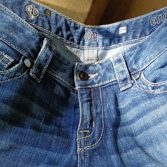 D9 jeans. - Picture 2 of 7